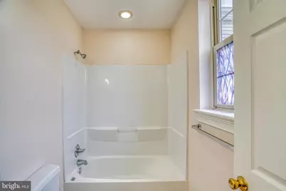 2542 W Girard Avenue, Philadelphia, PA 19130 - Photo 19