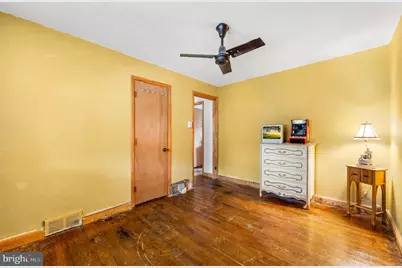 7215 Guyer Avenue, Philadelphia, PA 19153 - Photo 15