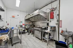 6028 Lansdowne Ave, Philadelphia, PA 19151 - Photo 5