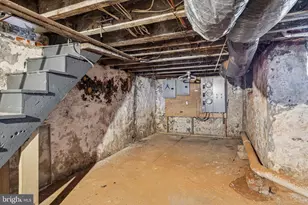 546 S Salford St, Philadelphia, PA 19143 - Photo 11