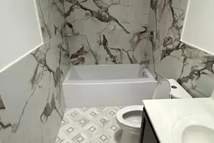 1353 Fanshawe St, Philadelphia, PA 19111 - Photo 19