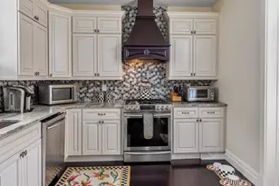 145 Sumac St, Philadelphia, PA 19128 - Photo 9