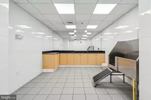 1425 Locust St, Philadelphia, PA 19102 - Photo 27