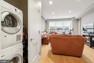 1425 Locust Street #5F, Philadelphia, PA 19102 - Photo 11