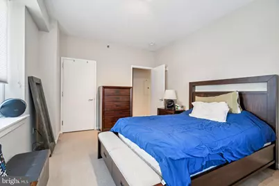 1425 Locust Street #5F, Philadelphia, PA 19102 - Photo 15