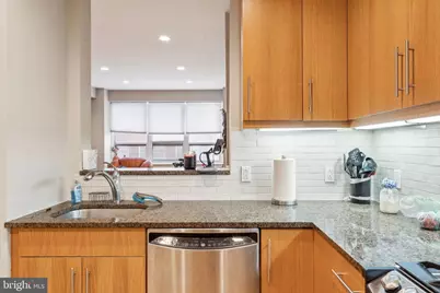 1425 Locust Street #5F, Philadelphia, PA 19102 - Photo 25