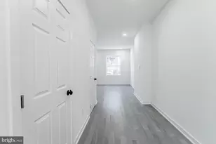 912 N 30th St, Philadelphia, PA 19130 - Photo 5