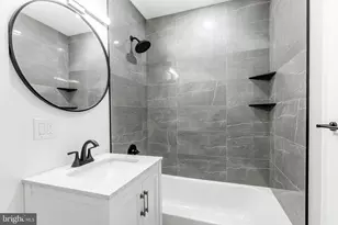 912 N 30th St, Philadelphia, PA 19130 - Photo 11