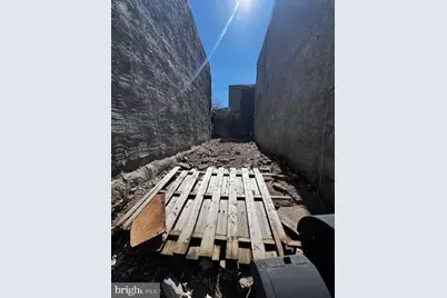 304 E William Street, Philadelphia, PA 19134 - Photo 1