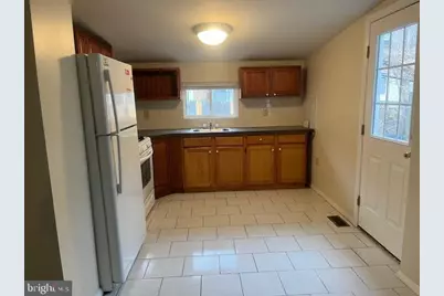 2424 S Millick Street, Philadelphia, PA 19142 - Photo 5