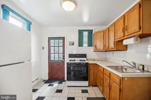 2914 S Sydenham St, Philadelphia, PA 19145 - Photo 17