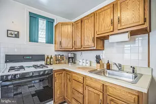 2914 S Sydenham St, Philadelphia, PA 19145 - Photo 19