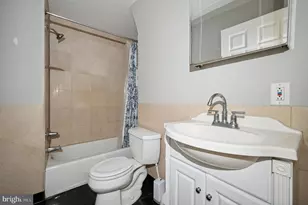 1723 Spruce St, Philadelphia, PA 19103 - Photo 15