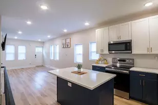 2001 S Norwood St, Philadelphia, PA 19145 - Photo 9