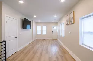 2001 S Norwood St, Philadelphia, PA 19145 - Photo 5