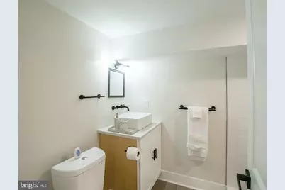 2001 S Norwood Street, Philadelphia, PA 19145 - Photo 15