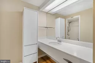 1100 Vine St, Philadelphia, PA 19107 - Photo 9