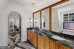 2013 Delancey Pl, Philadelphia, PA 19103 - Photo 41