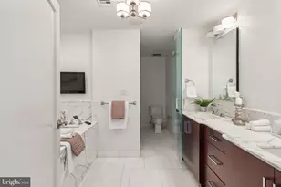 202 W Rittenhouse Square, Philadelphia, PA 19103 - Photo 25