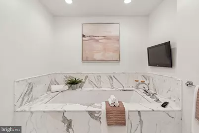 202 W Rittenhouse Square #3203, Philadelphia, PA 19103 - Photo 27