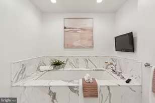 202 W Rittenhouse Square, Philadelphia, PA 19103 - Photo 27