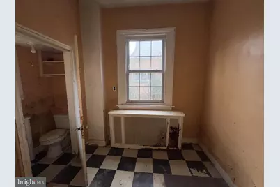 5927 Wayne Avenue, Philadelphia, PA 19144 - Photo 3