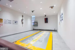 223 S 6th St, Philadelphia, PA 19106 - Photo 23