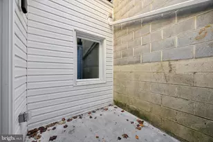 251 S 12th St, Philadelphia, PA 19107 - Photo 13