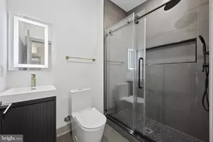 251 S 12th St, Philadelphia, PA 19107 - Photo 11