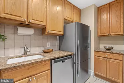 914 Spruce Street #9, Philadelphia, PA 19107 - Photo 13