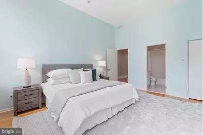 914 Spruce Street #9, Philadelphia, PA 19107 - Photo 17