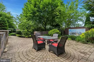 375 Green Ln, Philadelphia, PA 19128 - Photo 29