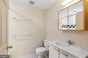 2228 Green St, Philadelphia, PA 19130 - Photo 41