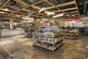 2200 Benjamin Franklin Pkwy, Philadelphia, PA 19130 - Photo 17