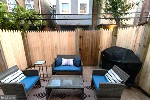 1922 Watkins St, Philadelphia, PA 19145 - Photo 9