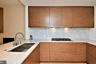 107 S Van Pelt St, Philadelphia, PA 19103 - Photo 7