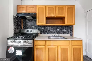 2204 Yelland St, Philadelphia, PA 19140 - Photo 5