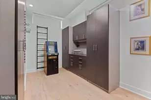 2147 Lombard St, Philadelphia, PA 19146 - Photo 69