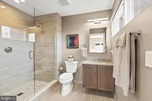 2147 Lombard St, Philadelphia, PA 19146 - Photo 39