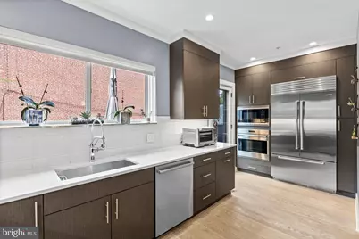 2147 Lombard Street, Philadelphia, PA 19146 - Photo 25