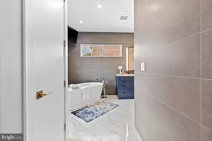 2147 Lombard St, Philadelphia, PA 19146 - Photo 43