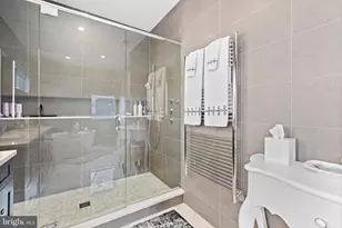 2147 Lombard St, Philadelphia, PA 19146 - Photo 47