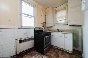 1725 Conlyn St, Philadelphia, PA 19141 - Photo 11