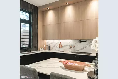 109 S 24th Street, Philadelphia, PA 19103 - Photo 3