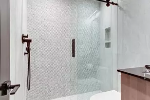 109 S 24th St, Philadelphia, PA 19103 - Photo 51