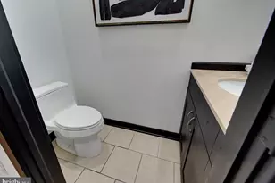 1426 Kenilworth St, Philadelphia, PA 19146 - Photo 17