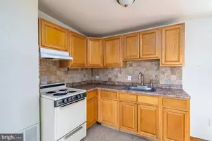 2027 N 3rd St, Philadelphia, PA 19122 - Photo 5