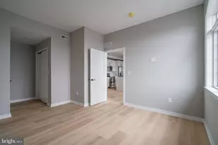 2401 Washington Ave, Philadelphia, PA 19146 - Photo 13