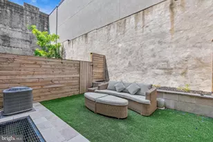 402 N Front St, Philadelphia, PA 19123 - Photo 17