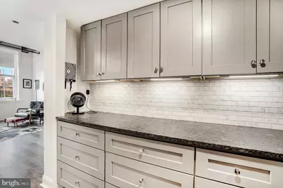 301 Race Street #411, Philadelphia, PA 19106 - Photo 11